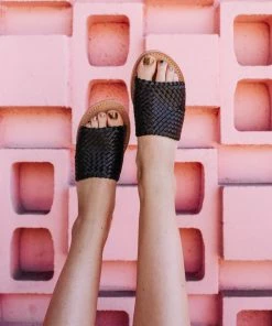Salt+Umber DAZEY LADY SHOP Demi Slide - Black