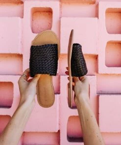 Salt+Umber DAZEY LADY SHOP Demi Slide - Black