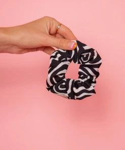 Dazey LA NEW Tripnosis Scrunchie