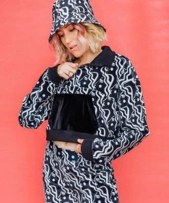 Dazey LA DAZEY BRAND Waterfall Woman Bucket Hat