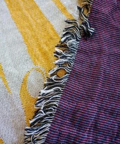 Dazey Den Inner Power Blanket