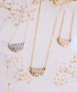 LEILA Be(you)tiful Half Moon Necklace