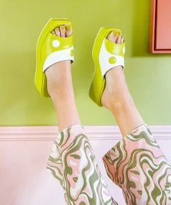 MCLC Sirena Balancing Act Platform Shoe - Green/White DAZEY LADY SHOP