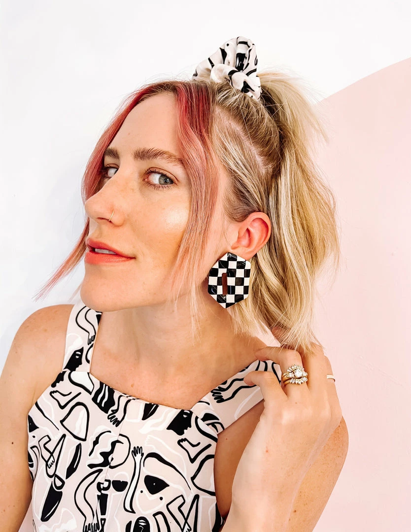 Okay Okay Company DAZEY LADY SHOP Check Stud Earrings In Black/Creme 6 Okay Okay Company DAZEY LADY SHOP Check Stud Earrings In Black/Creme