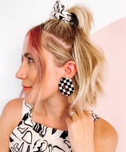 Okay Okay Company DAZEY LADY SHOP Check Stud Earrings In Black/Creme