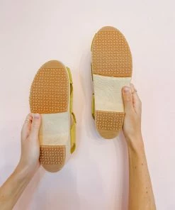 SV X Dazey Strappy Sandal - Chartreuse