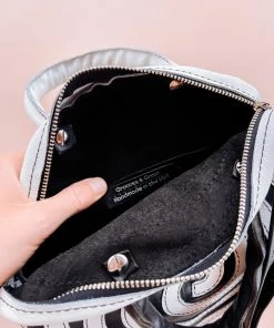 Grooves And Grain DAZEY LADY SHOP Bowler Mini - Black Spiral