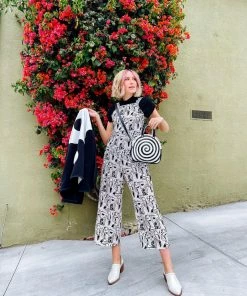 Grooves And Grain DAZEY LADY SHOP Bowler Mini - Black Spiral